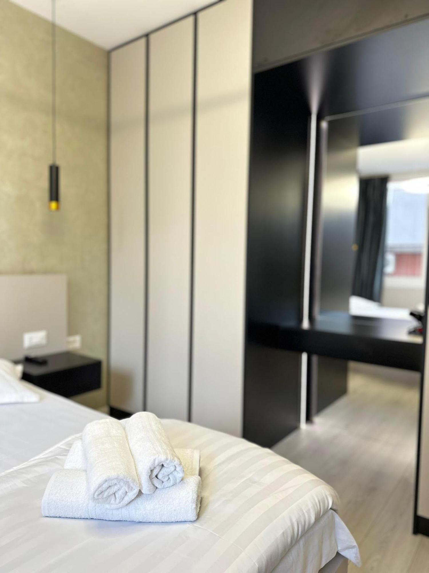 Luxurious - Self Check-in Apartment