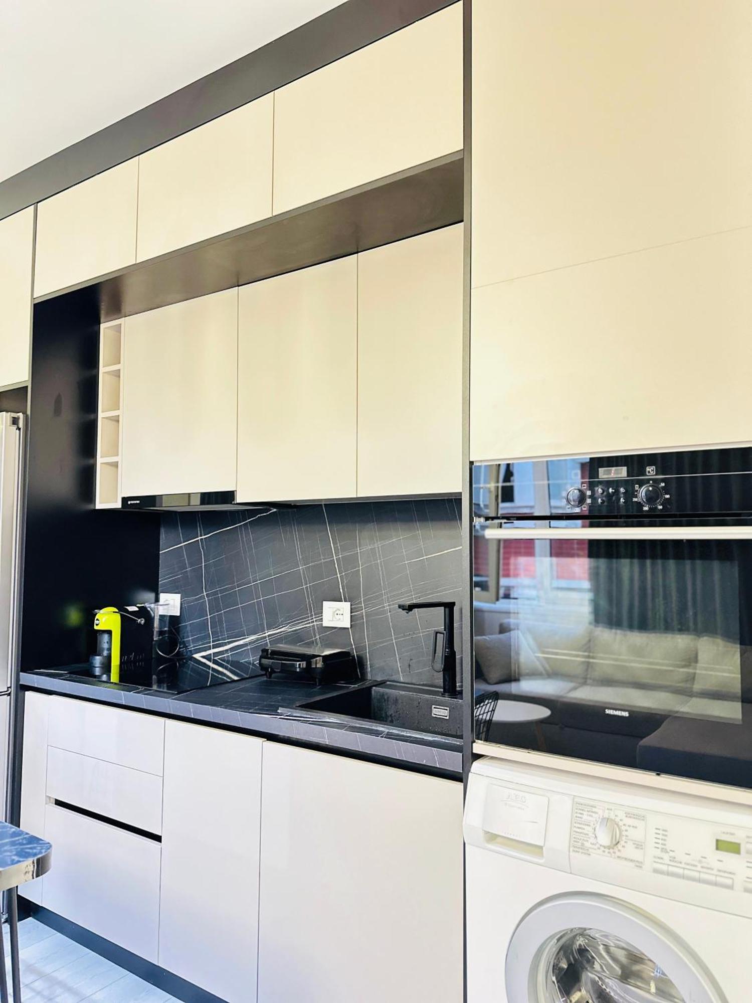Luxurious - Self Check-in Apartment *