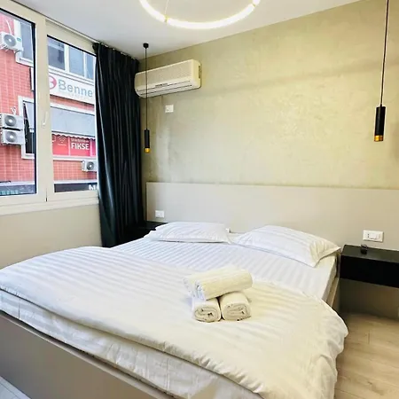 Luxurious Central Stay - Self Check-In Tirana Exterior photo