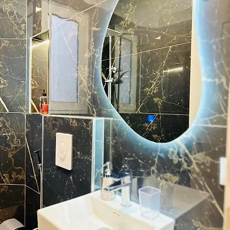 Luxurious Central Stay - Self Check-In Tirana Exterior photo